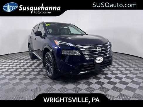 Used 2024 Nissan Rogue Platinum image 1