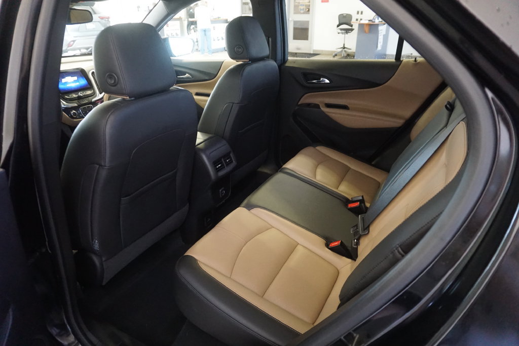 Used 2022 Chevrolet Equinox Premier AWD/4WD image 21