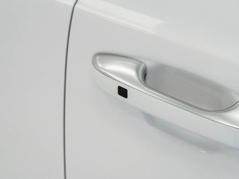 Used 2023 Kia Telluride S w/ S Sunroof Package image 9