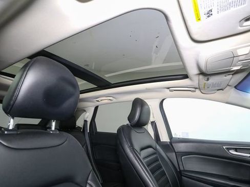 Used 2019 Ford Edge SEL w/ Equipment Group 201A AWD/4WD image 18