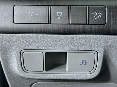 Used 2024 Hyundai Kona SEL AWD/4WD image 17