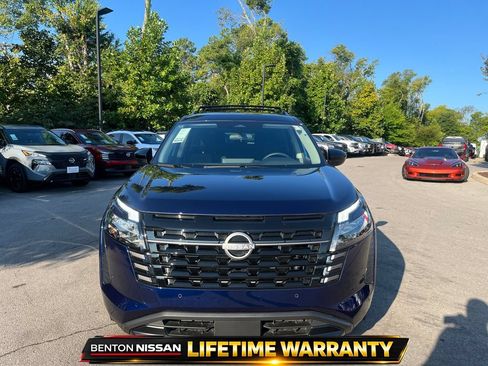 Used 2026 Nissan Pathfinder SV AWD/4WD image 9
