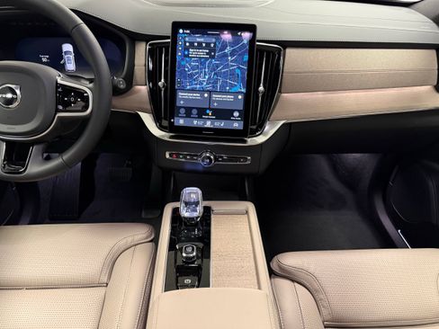 New 2026 Volvo XC90 B6 Ultra w/ Protection Package Premier image 25