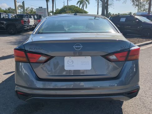 Used 2024 Nissan Altima 2.5 SV image 6