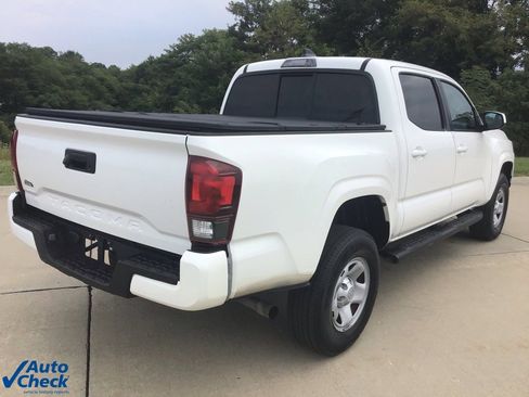Used 2022 Toyota Tacoma SR image 4