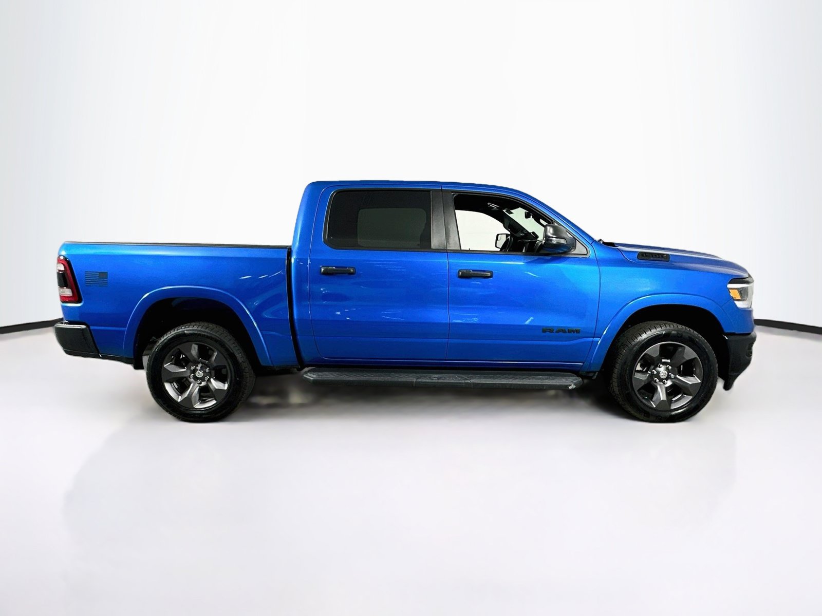 Used 2023 RAM 1500 Big Horn AWD/4WD image 4