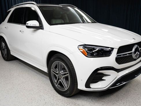 New 2026 Mercedes-Benz GLE 450 4MATIC image 3