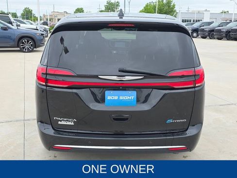 Certified 2022 Chrysler Pacifica Limited FWD image 5
