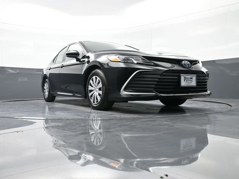 Certified 2024 Toyota Camry LE image 25