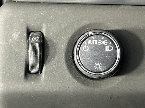 Used 2018 Chevrolet Tahoe LT RWD image 30