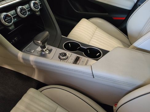 Used 2019 Genesis G70 2.0T Advanced w/ Elite Package RWD image 26