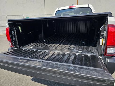 Used 2022 Toyota Tacoma SR RWD image 13