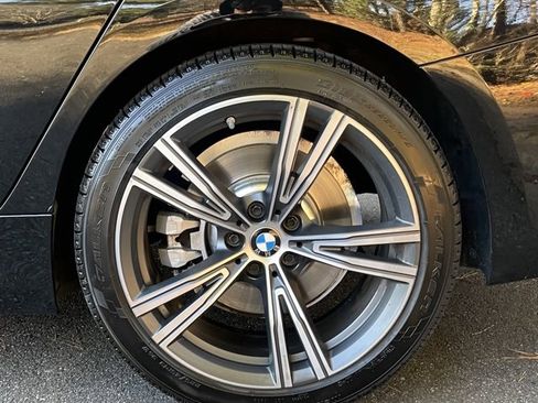 Used 2023 BMW 330i Sedan w/ Driving Assistance Package image 7