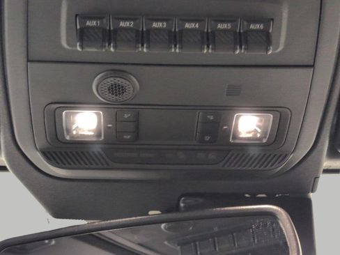 Certified 2024 Ford Bronco Wildtrak AWD/4WD image 18