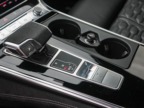Used 2024 Audi RS 6 performance AWD/4WD image 21