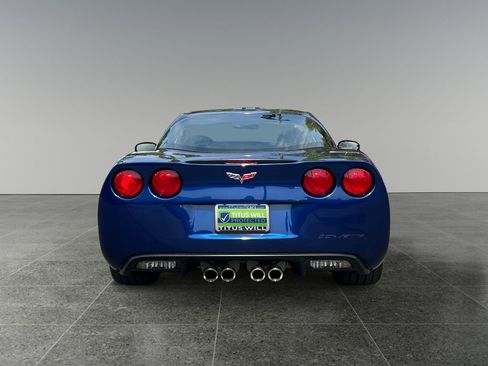 Used 2007 Chevrolet Corvette Coupe w/ Preferred Equipment Group RWD image 7