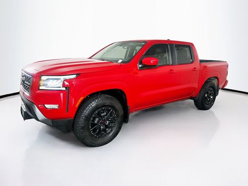 Used 2023 Nissan Frontier SV w/ SV Premium Package AWD/4WD image 3
