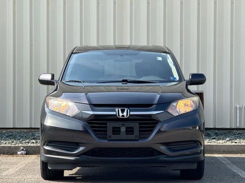 Used 2018 Honda HR-V LX image 10