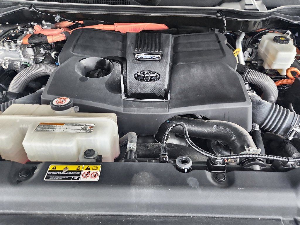 Used 2023 Toyota Sequoia Capstone AWD/4WD image 39