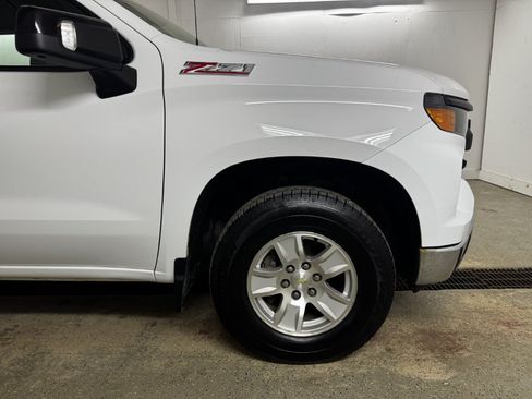 Used 2024 Chevrolet Silverado 1500 W/T w/ Z71 Off-Road Package AWD/4WD image 11
