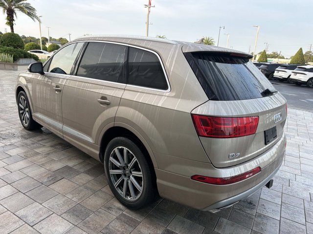 Used 2019 Audi Q7 3.0T Premium Plus w/ Premium Plus Package AWD/4WD image 4