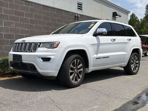Used 2017 Jeep Grand Cherokee Overland AWD/4WD image 10