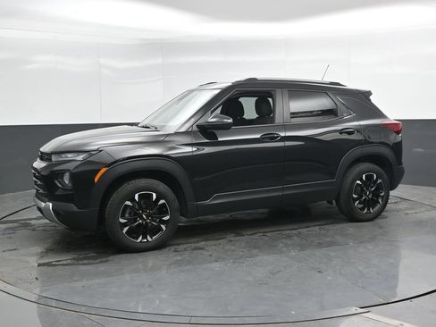 Used 2022 Chevrolet TrailBlazer LT w/ LPO, Blackout Package AWD/4WD image 9