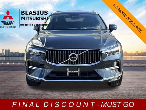 Used 2022 Volvo XC60 B5 Inscription w/ Advanced Package image 3