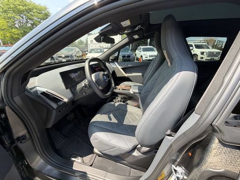 Used 2024 BMW iX M60 AWD/4WD image 10