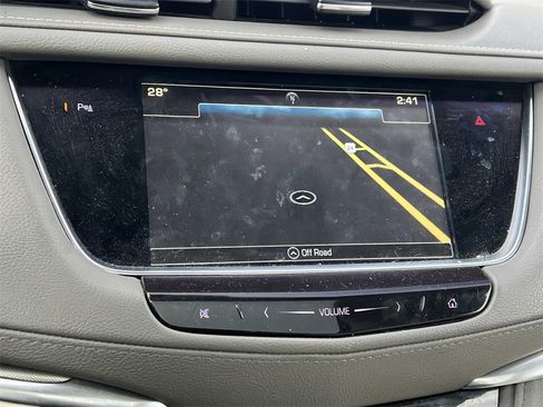 Used 2018 Cadillac XT5 Luxury w/ Driver Awareness Package image 21