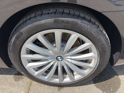 Used 2022 BMW 740i xDrive w/ Premium Package AWD/4WD image 46
