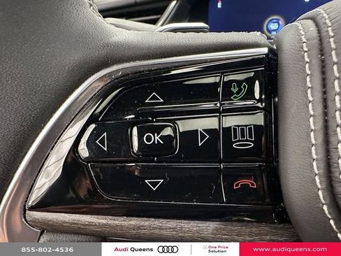 Used 2023 Jeep Grand Cherokee Overland w/ Luxury Tech Group IV AWD/4WD image 30
