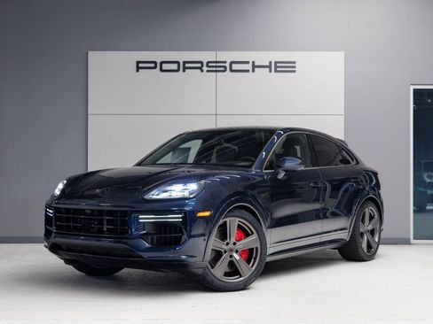 Used 2025 Porsche Cayenne Turbo image 1