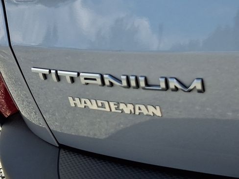 Certified 2022 Ford Escape Titanium w/ Class II Trailer Tow Package AWD/4WD image 29