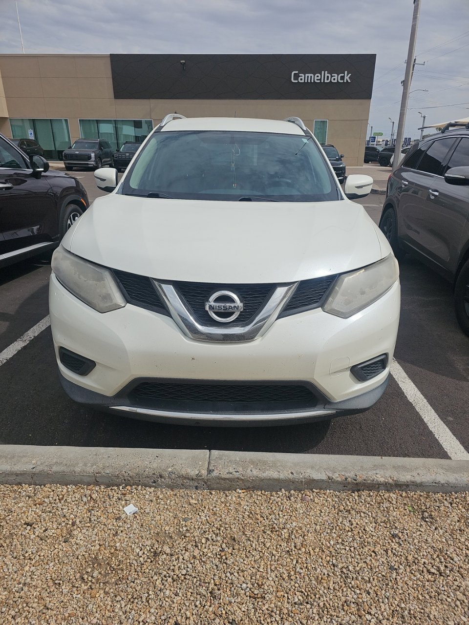 Used 2016 Nissan Rogue SV FWD image 3