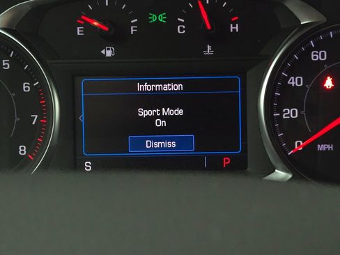 Used 2023 GMC Acadia SLE w/ Driver Convenience Package image 7