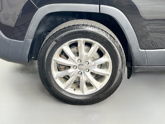 Used 2015 Jeep Cherokee Limited AWD/4WD image 38