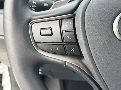 Used 2025 Lexus ES 350 w/ Premium Package image 26