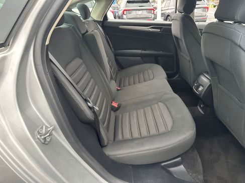 Used 2019 Ford Fusion SE image 31