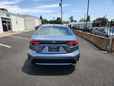 Used 2021 Toyota Corolla XLE w/ Carpet Mat Package (TMS) FWD image 5