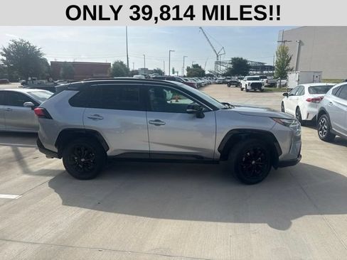 Used 2023 Toyota RAV4 XSE AWD/4WD image 2