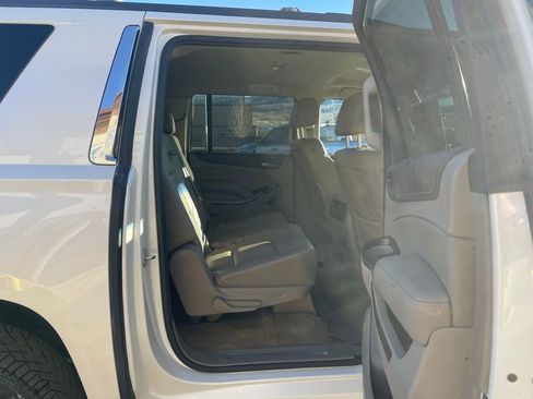 Used 2015 GMC Yukon XL SLT image 17