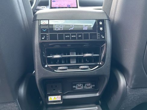 New 2025 Jeep Grand Cherokee L Limited image 37