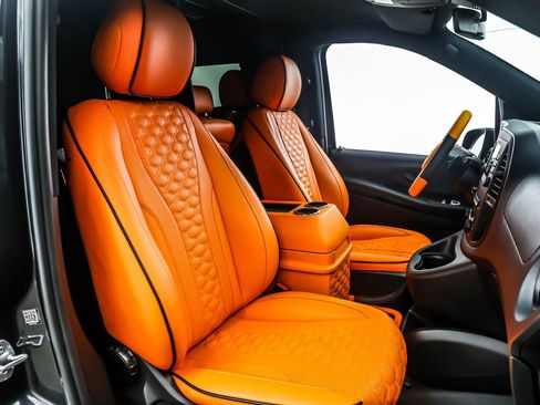 Used 2023 Mercedes-Benz Metris Passenger image 7