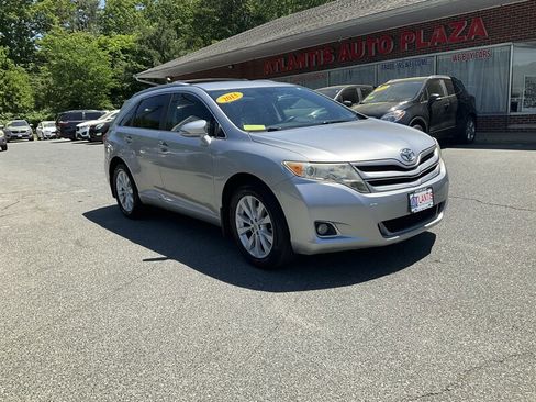 Used 2015 Toyota Venza LE AWD/4WD image 3