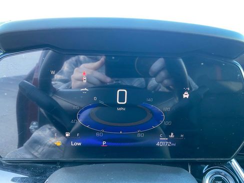 Used 2024 Chevrolet Trax RS w/ Driver Confidence Package image 14