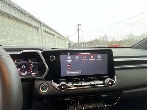 Used 2023 GMC Canyon Elevation w/ Elevation Premium Package image 16