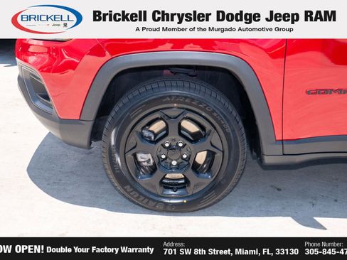 Used 2023 Jeep Compass Trailhawk AWD/4WD image 33