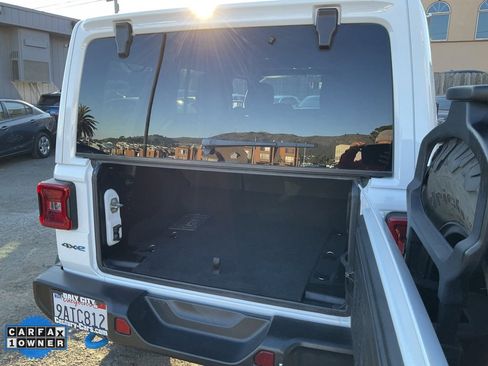 Used 2022 Jeep Wrangler Unlimited Rubicon 4xe w/ Cold Weather Group image 8