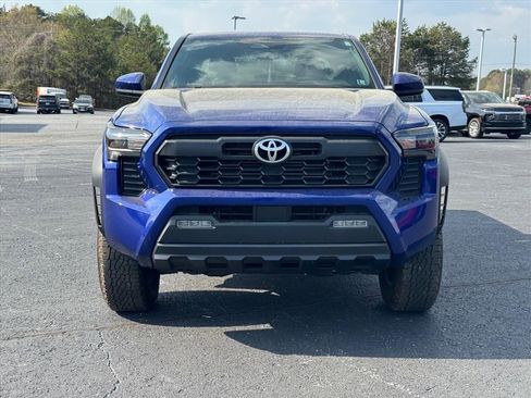 Used 2025 Toyota Tacoma TRD Off-Road AWD/4WD image 8